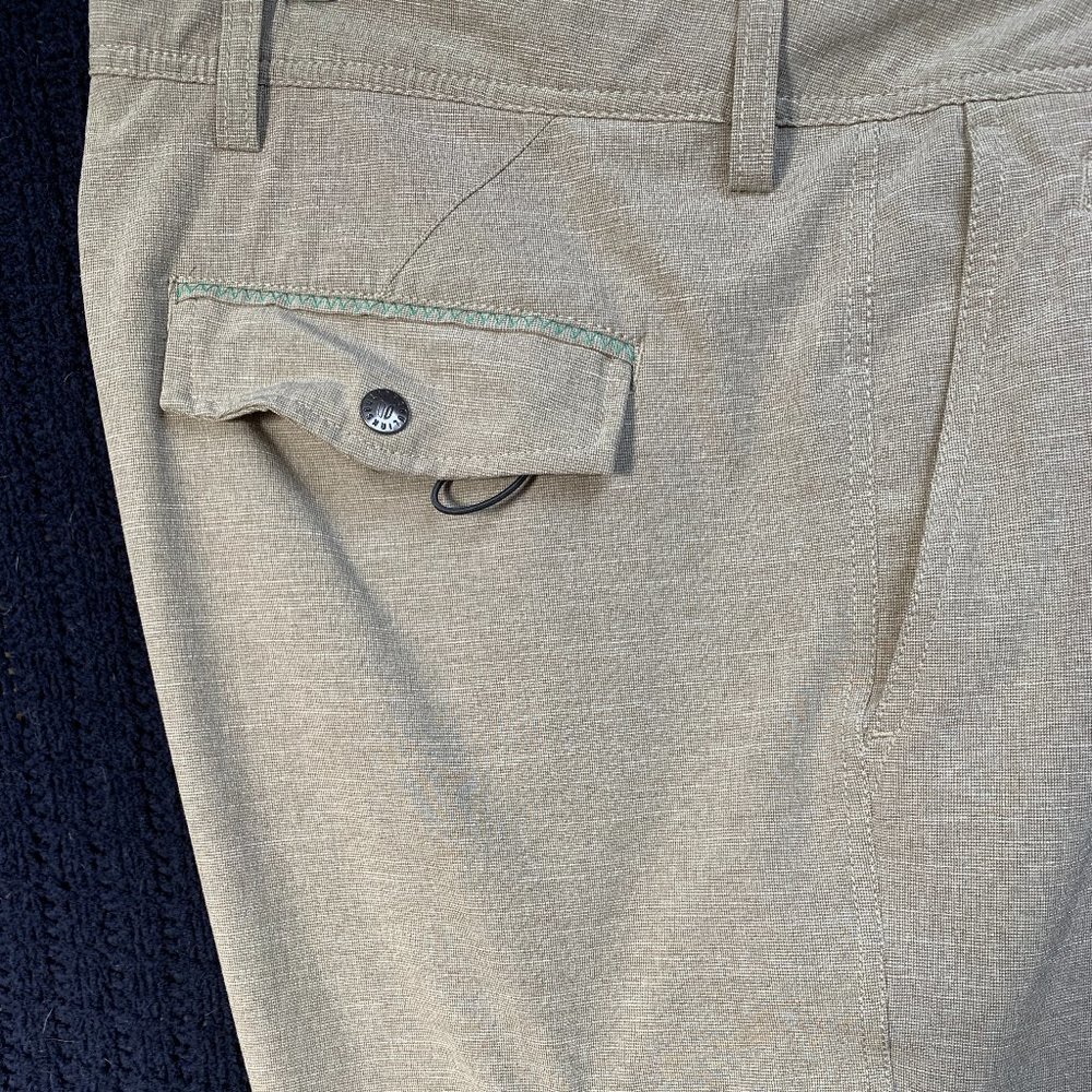 Linksoul Mens Golf Shorts (Light Grey)